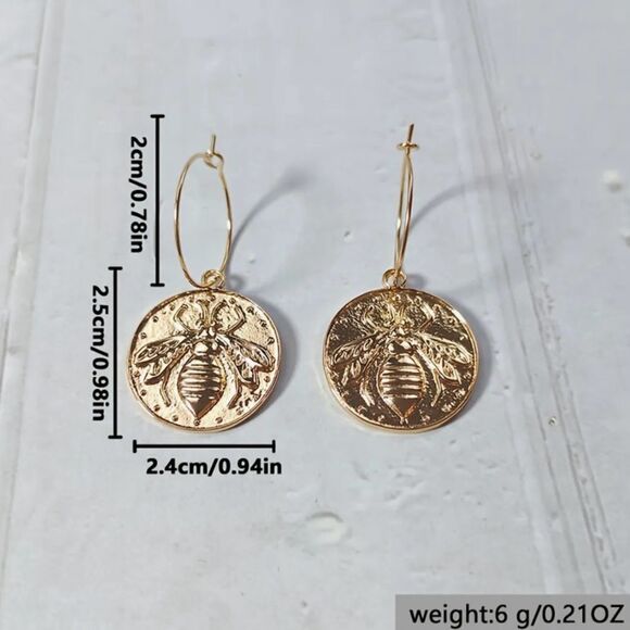 💛 NEW Goldtone round hoop honeybee dangle earrings 💛 - Picture 2 of 3